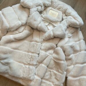 BlankNYC White Fur Jacket
Size Medium